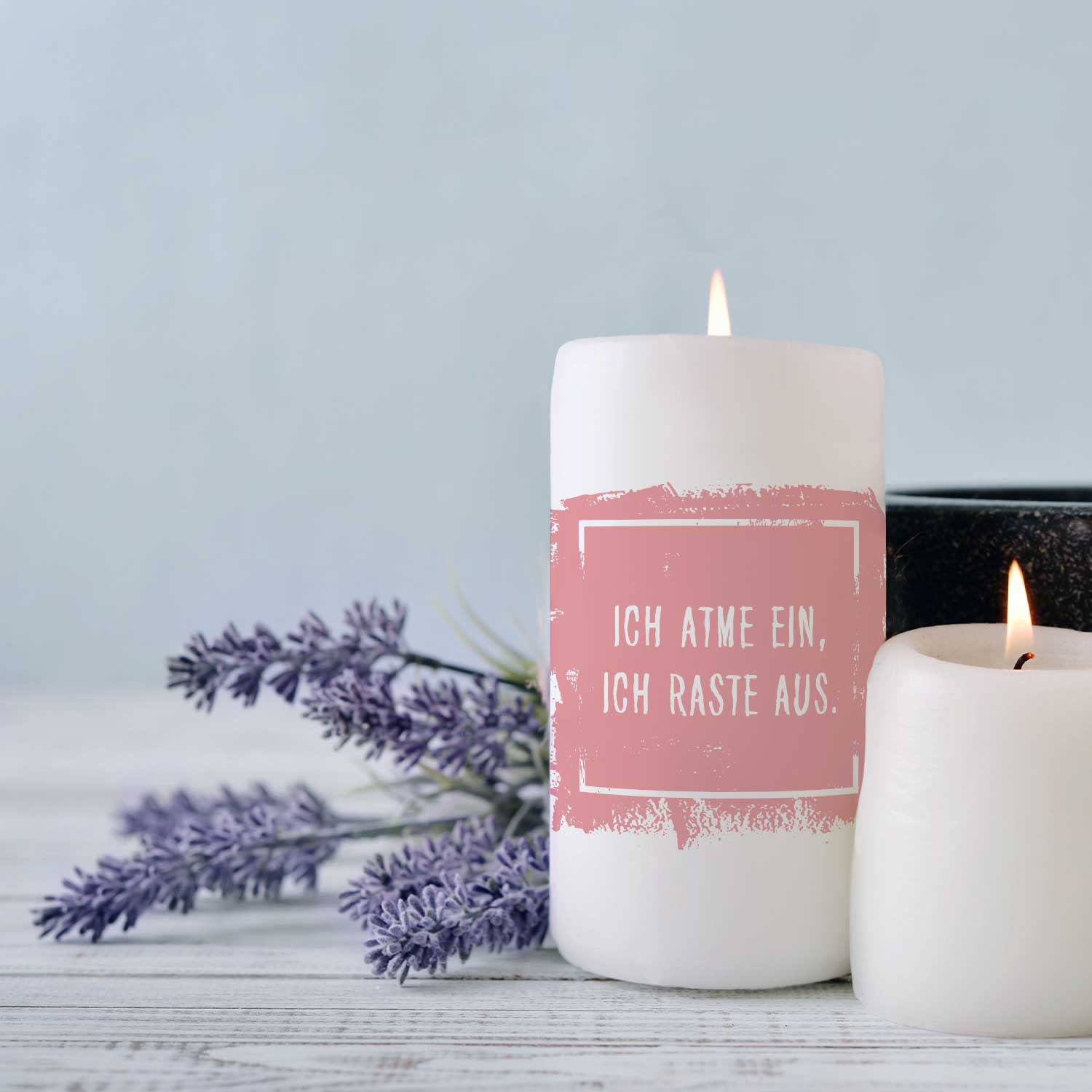 Kleine Kerze mit Spruch "Ich atme ein, Ich raste aus"