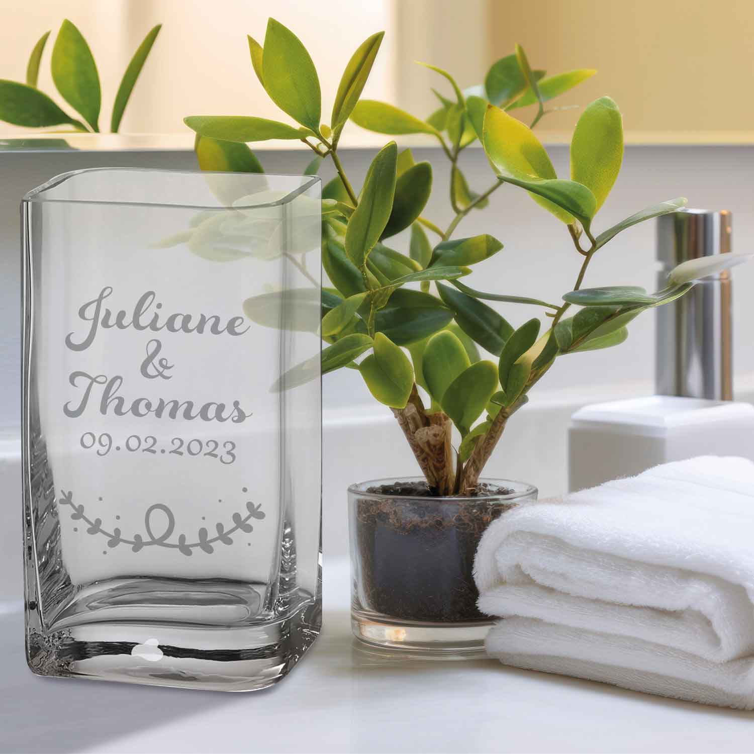 Blumenvase mit Gravur - Wedding - Personalisiert mit Namen und Datum - Deko Vase als Geschenk