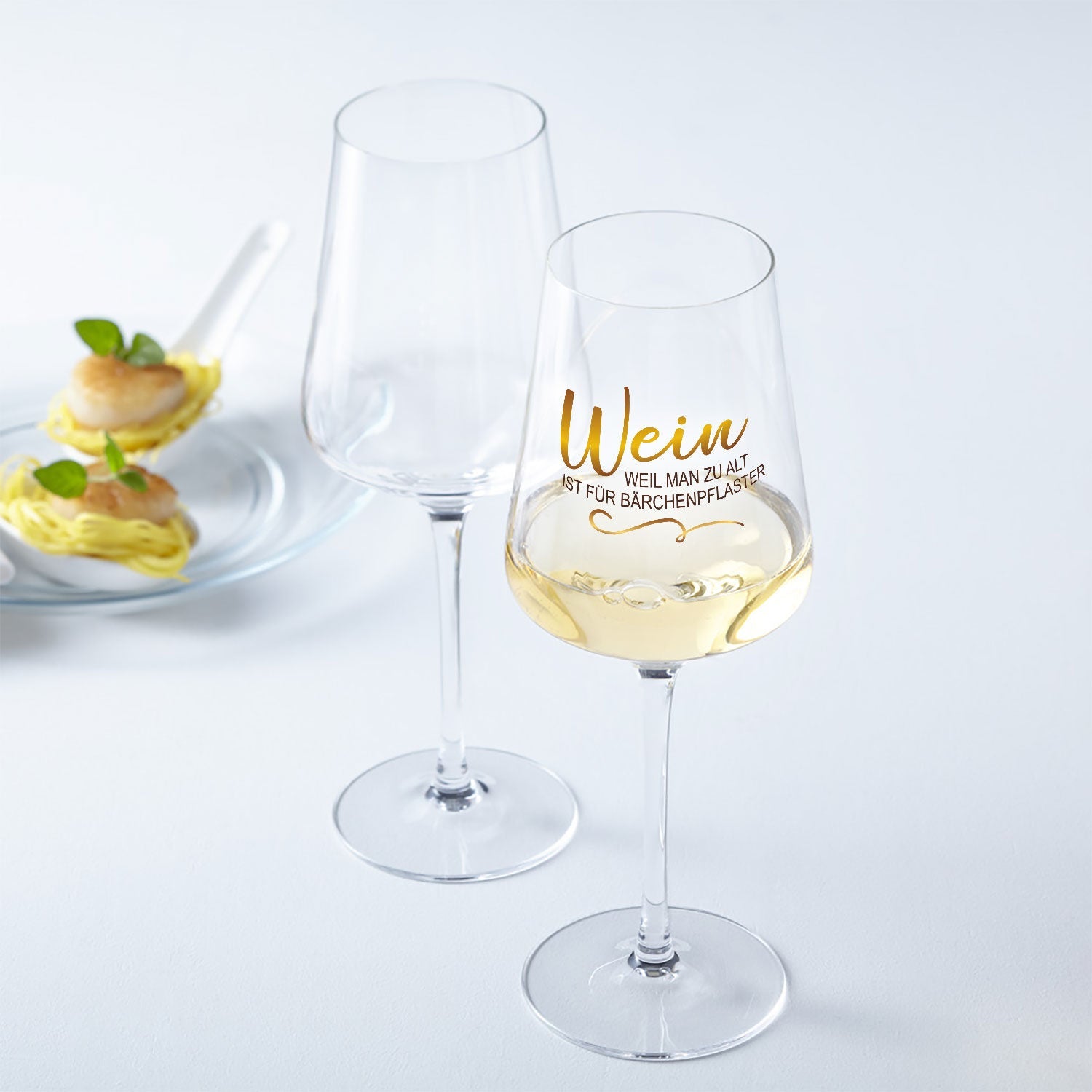 Leonardo Weinglas mit UV-Druck "Wein, weil man zu alt ist für Bärchenpflaster"