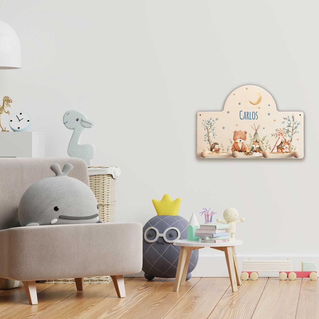 Personalisierte Garderobe fürs Kinderzimmer - Zelten
