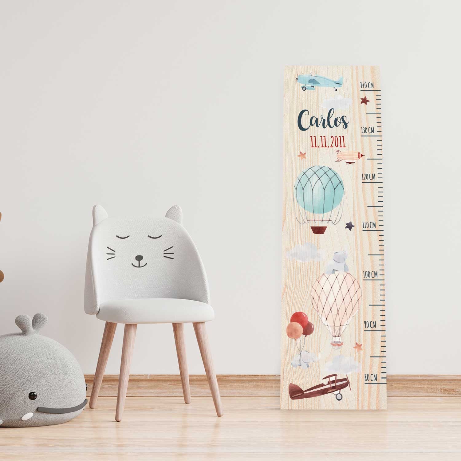 Messlatte mit Namen für Kinder im Heißluftballon Design