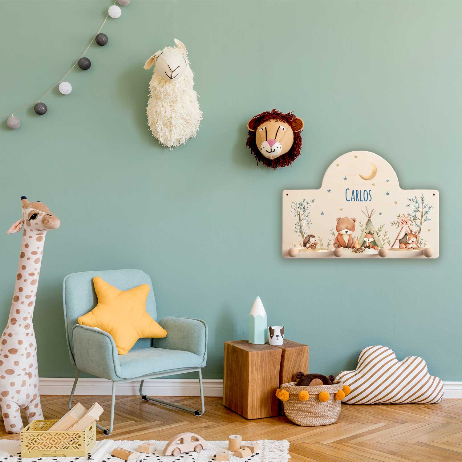 Personalisierte Garderobe fürs Kinderzimmer - Zelten