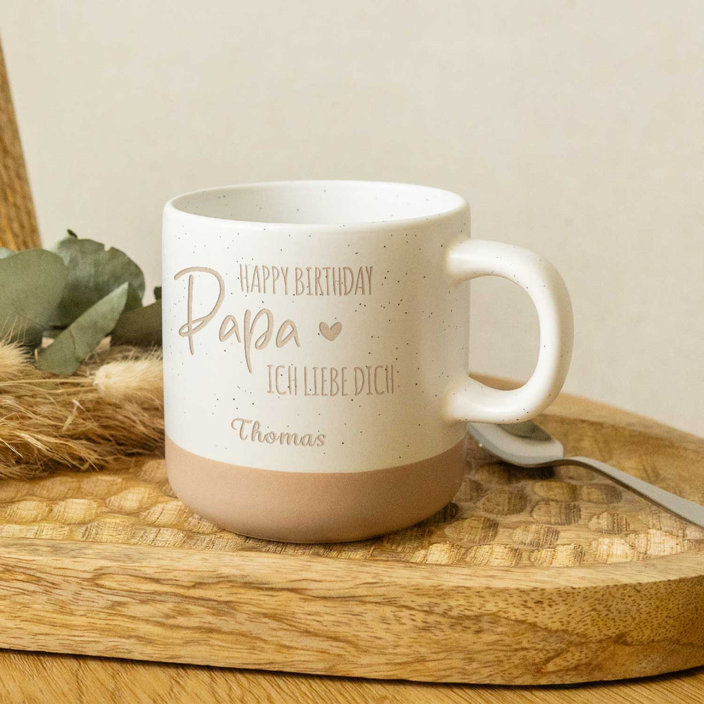 Gravierte Steingut Tasse - Happy Birthday Papa