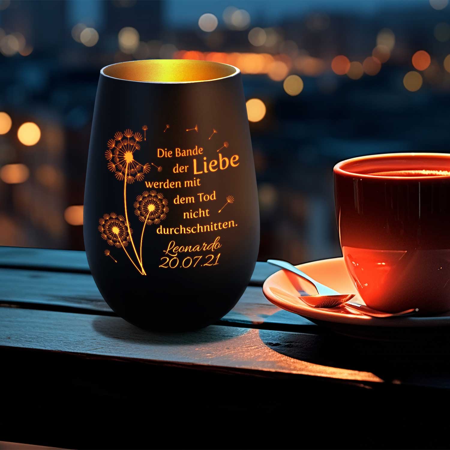 Deko Windlicht aus Glas mit Gravur - Pusteblumen - Personalisiert mit Namen & Datum