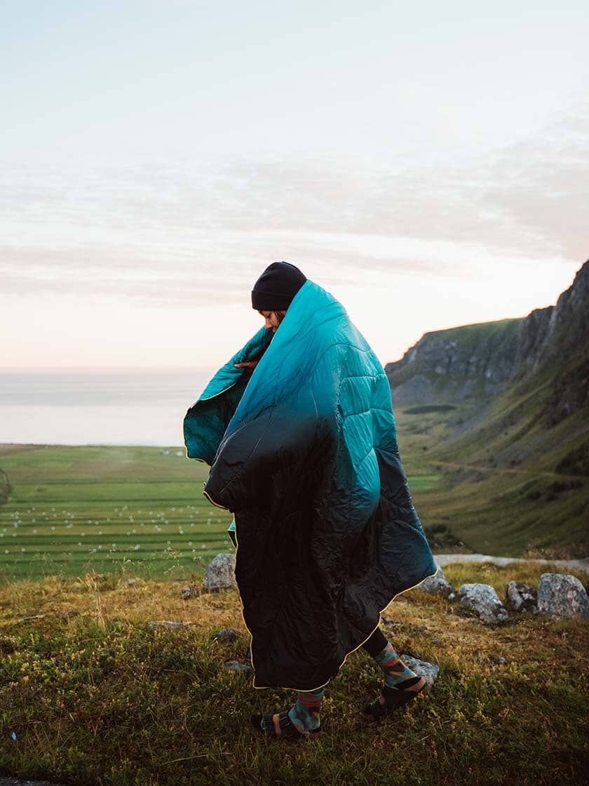 DÄCKE Outdoor Decke – Ultraleicht, wasserabweisend, für Camping & Vanlife