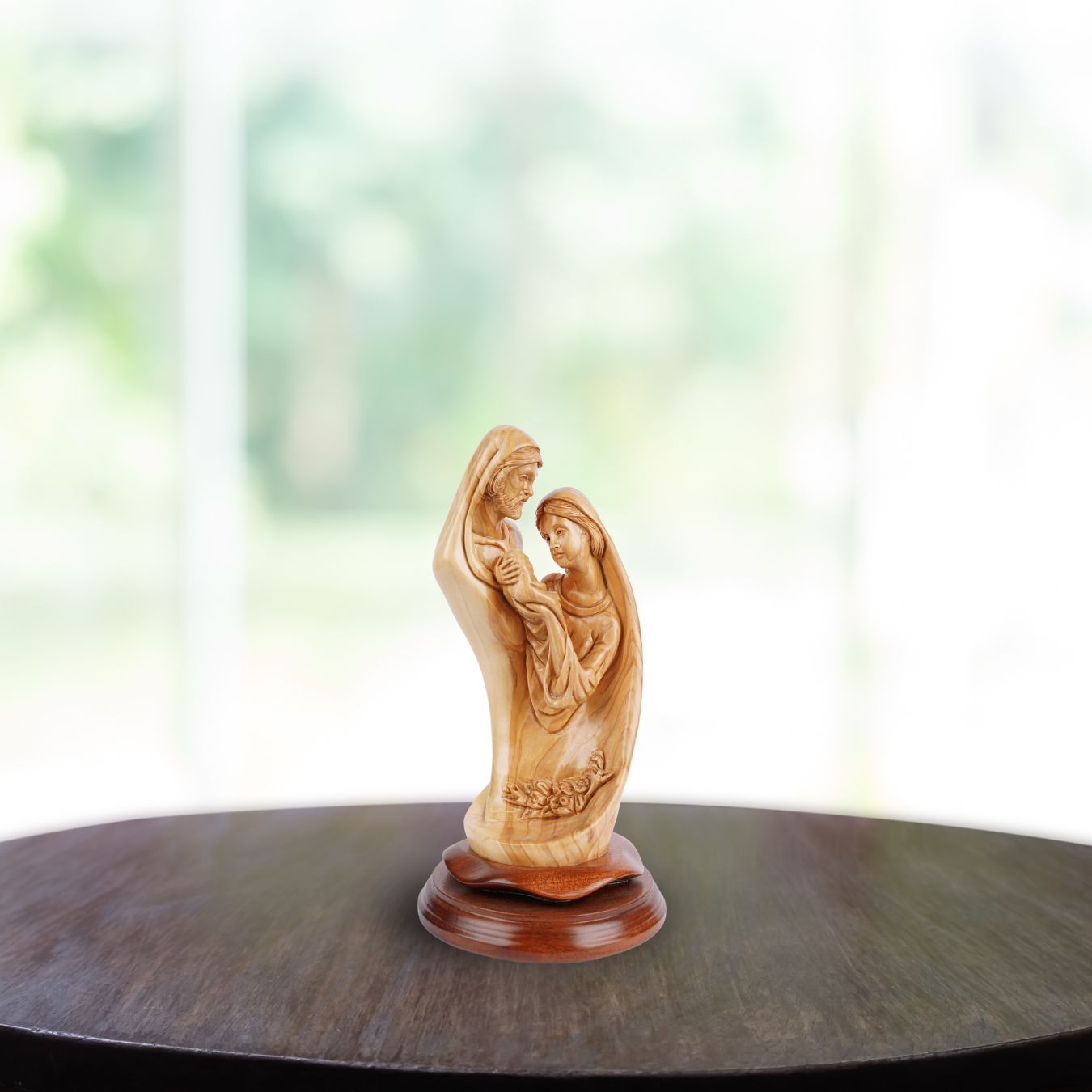 Heilige Familie mit Jesuskind – Handgeschnitzte Olivenholzskulptur aus Bethlehem (28 cm)