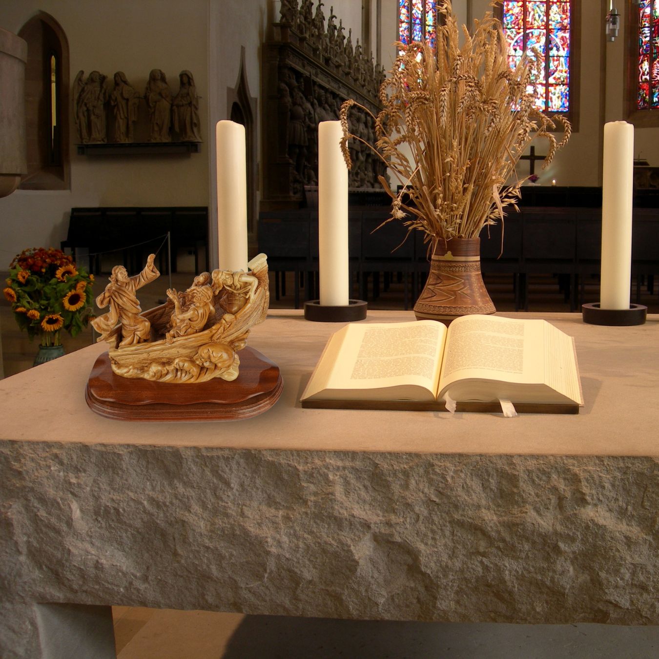 Handgeschnitzte Bootsszene „Jesus stillt den Sturm“ – Exklusive Olivenholzskulptur aus Bethlehem (36 cm)