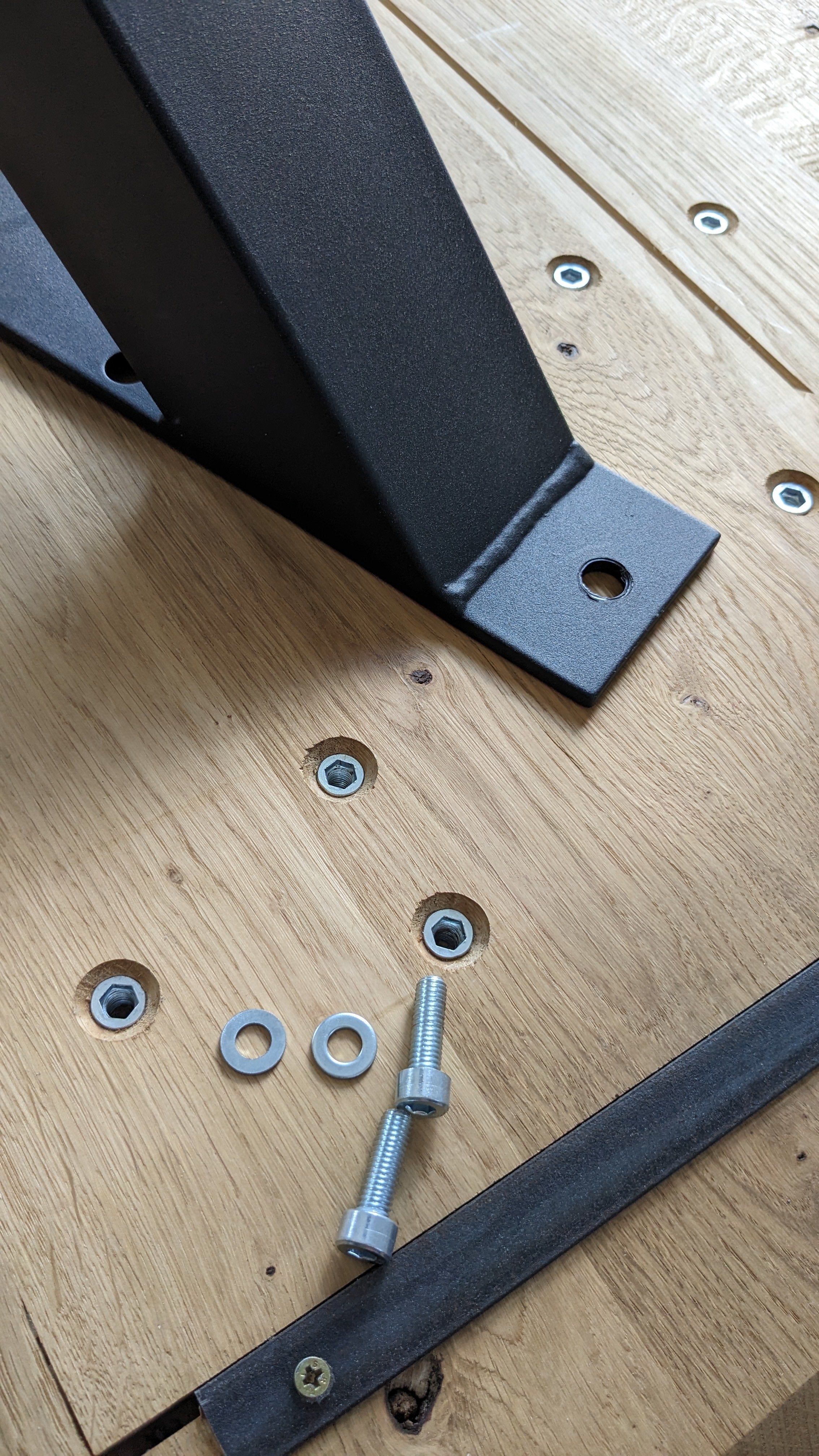 Dining table with extension leaves – solid oak, extendable to 240 cm