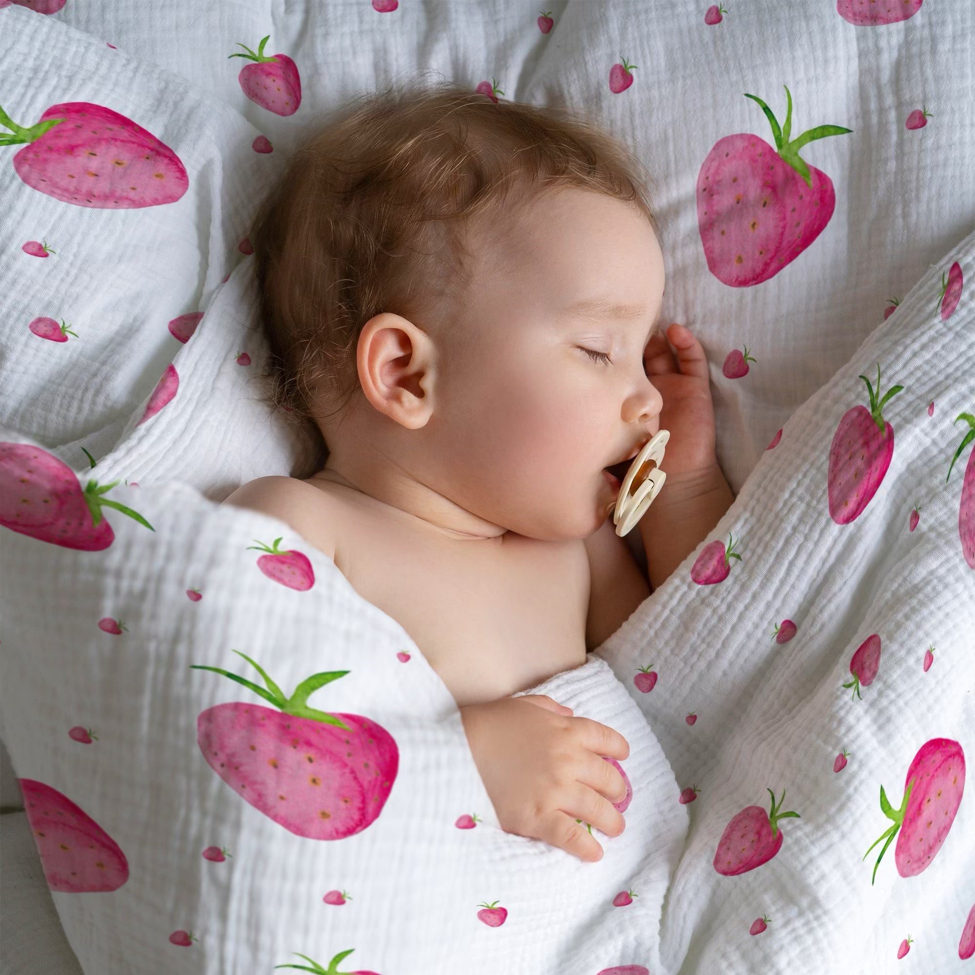 “Erdbeeren” Premium Kinderbettwäsche