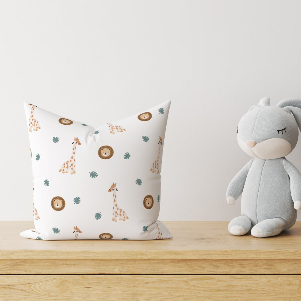 "Giraffe und Löwe" Premium Kinder Dekokissen