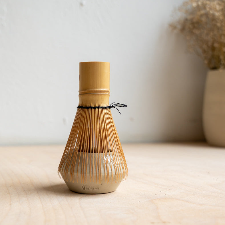 YOKO Matcha Besenständer beige