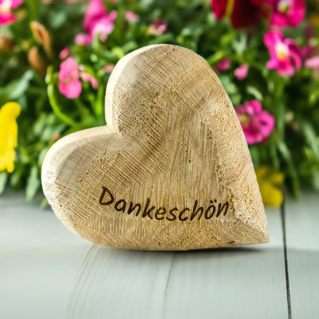 Thankgoods Decorative Wooden Heart made of Solid Natural-Colored Poplar Wood with "Dankeschön" Lettering