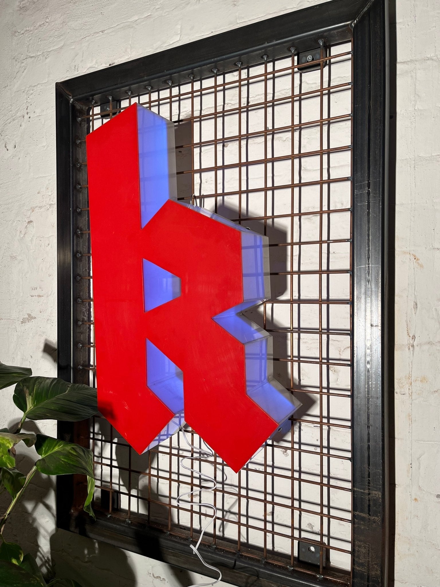 Vintage Leuchtbuchstabe K – Original aus alter Leuchtreklame