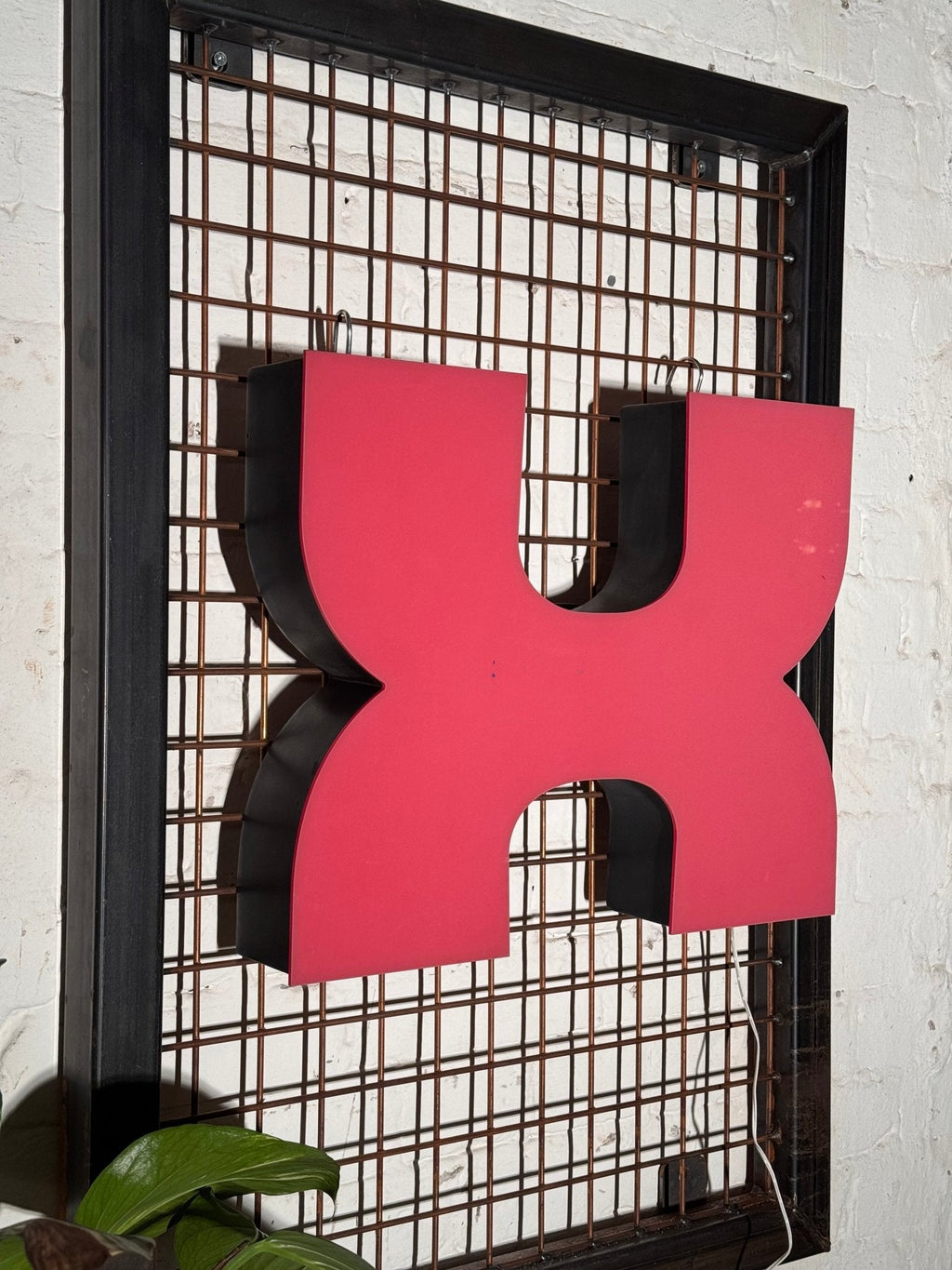 Vintage Leuchtbuchstabe X – Original aus alter Leuchtreklame