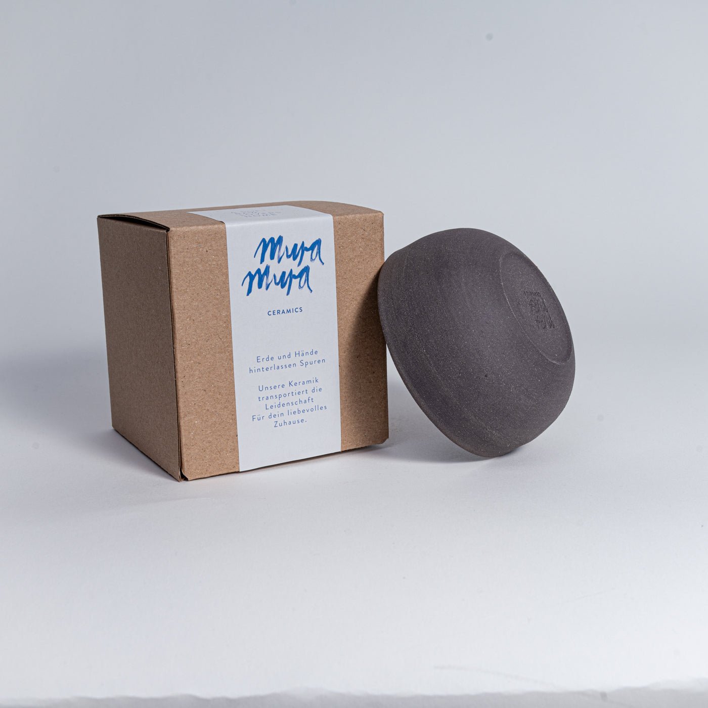 KUMO Cappuccino grau/schwarz | handgemachte Tasse