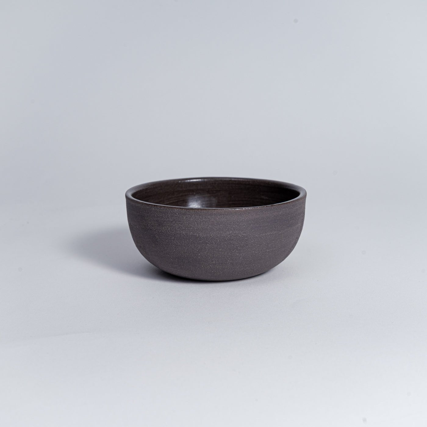 KUMO Cappuccino grau/schwarz | handgemachte Tasse