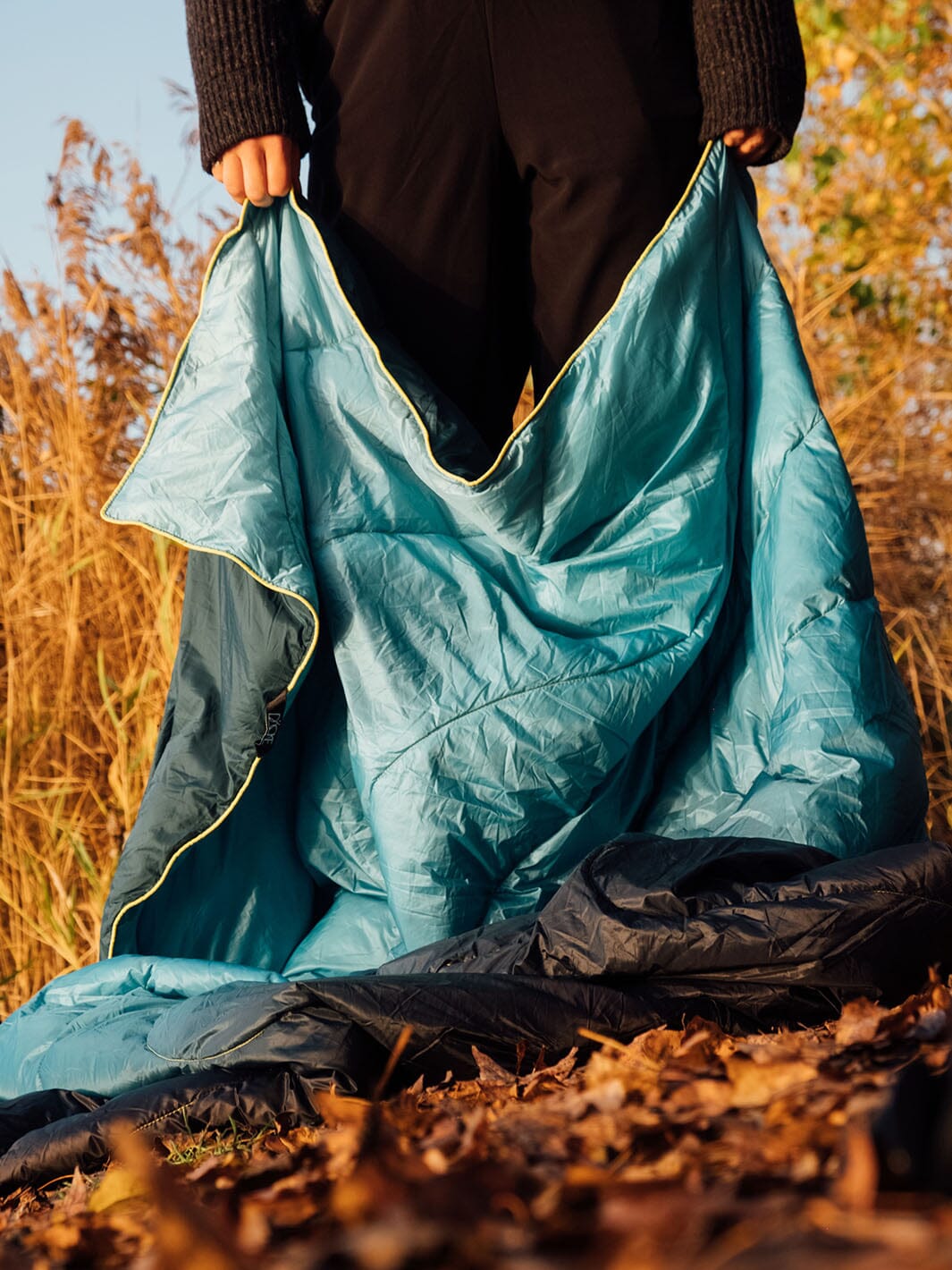 DÄCKE Outdoor Decke – Ultraleicht, wasserabweisend, für Camping & Vanlife