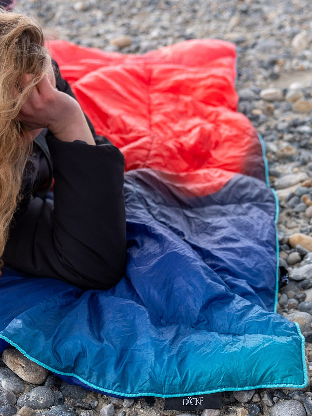 DÄCKE Outdoor Decke – Ultraleicht, wasserabweisend, für Camping & Vanlife