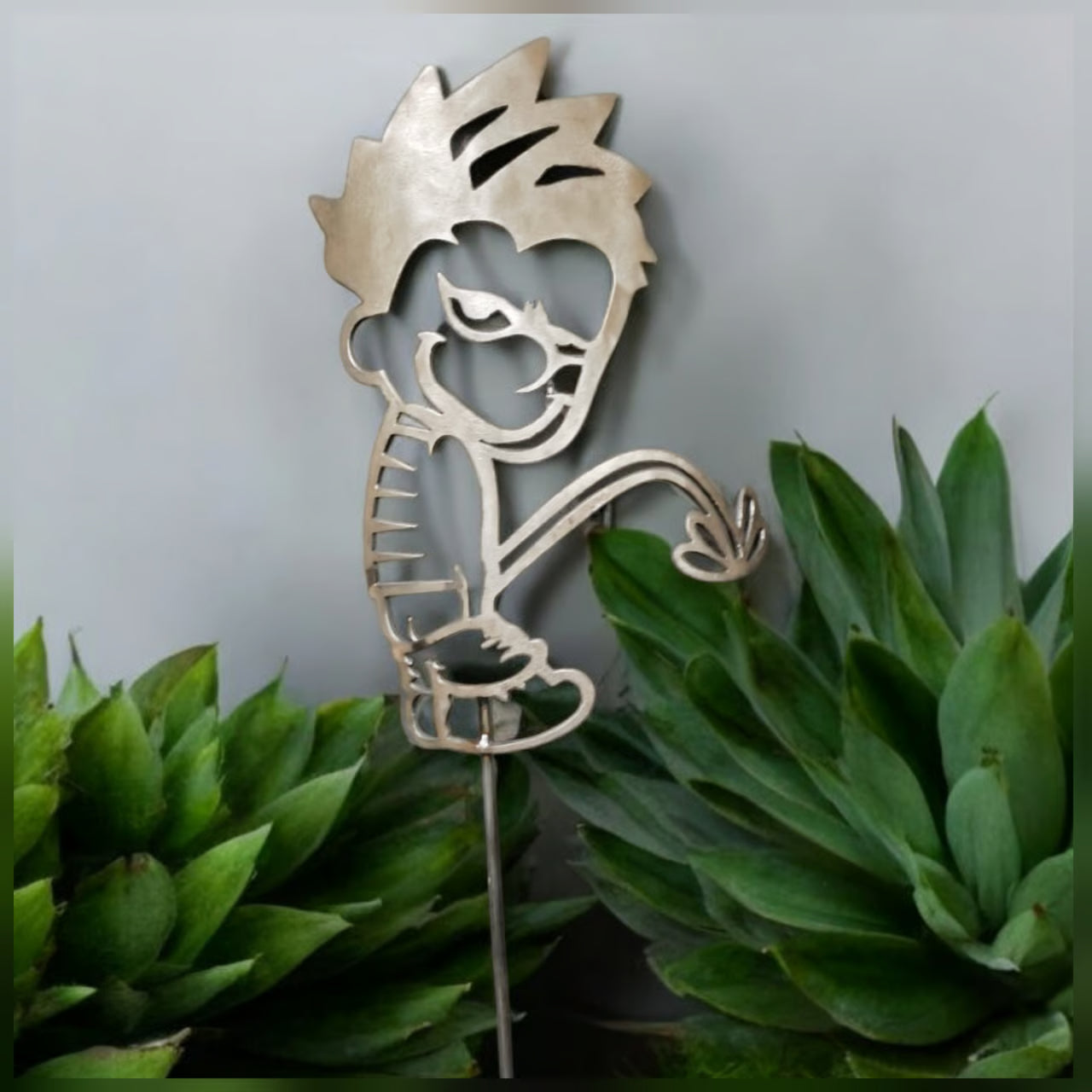 Gartenstecker frecher Junge - feuertonnen.org