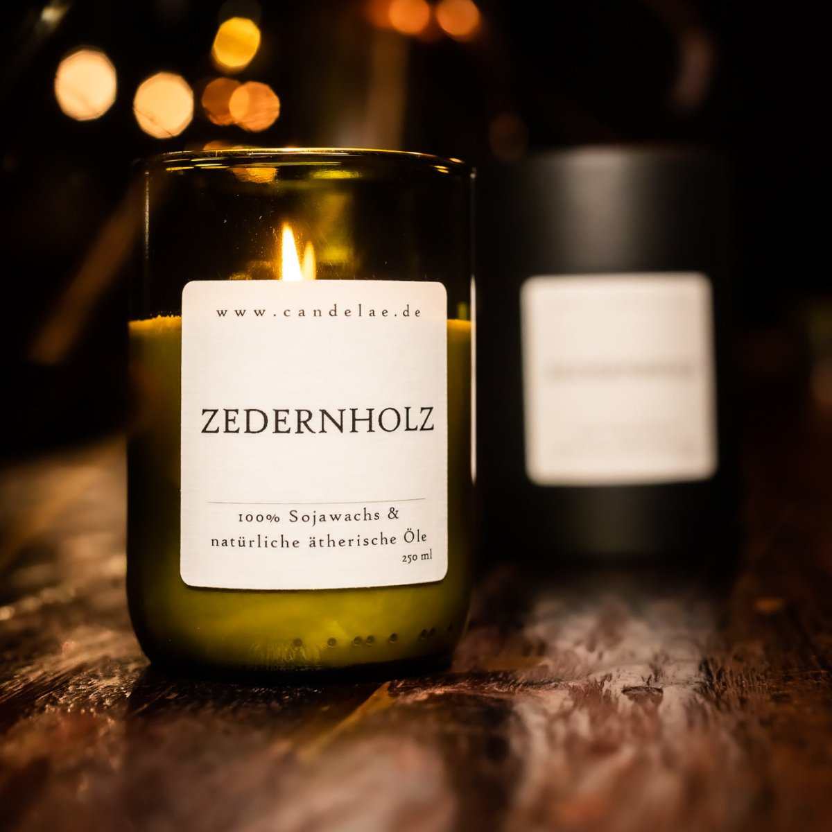 Cedarwood Scented Candle – Soy Wax Candle with Warm Woody Scent