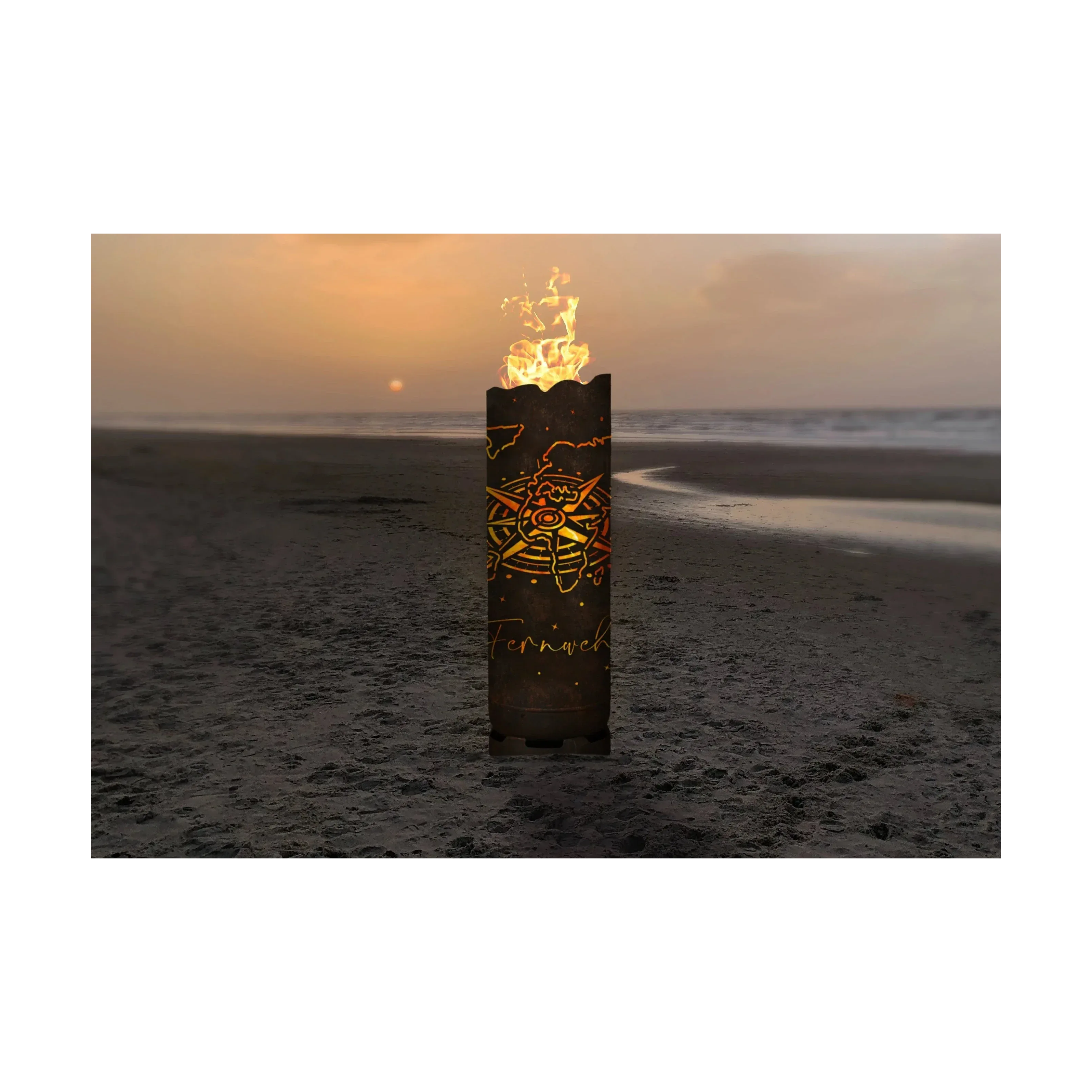 Feuertonne mit Flammenaufsatz und dekorativem Frontmotiv