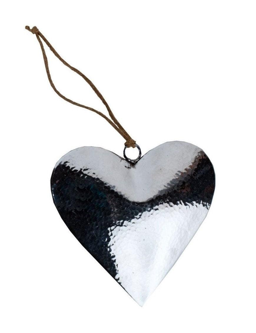 Thankgoods Noble hammered aluminum decorative heart with jute ribbon