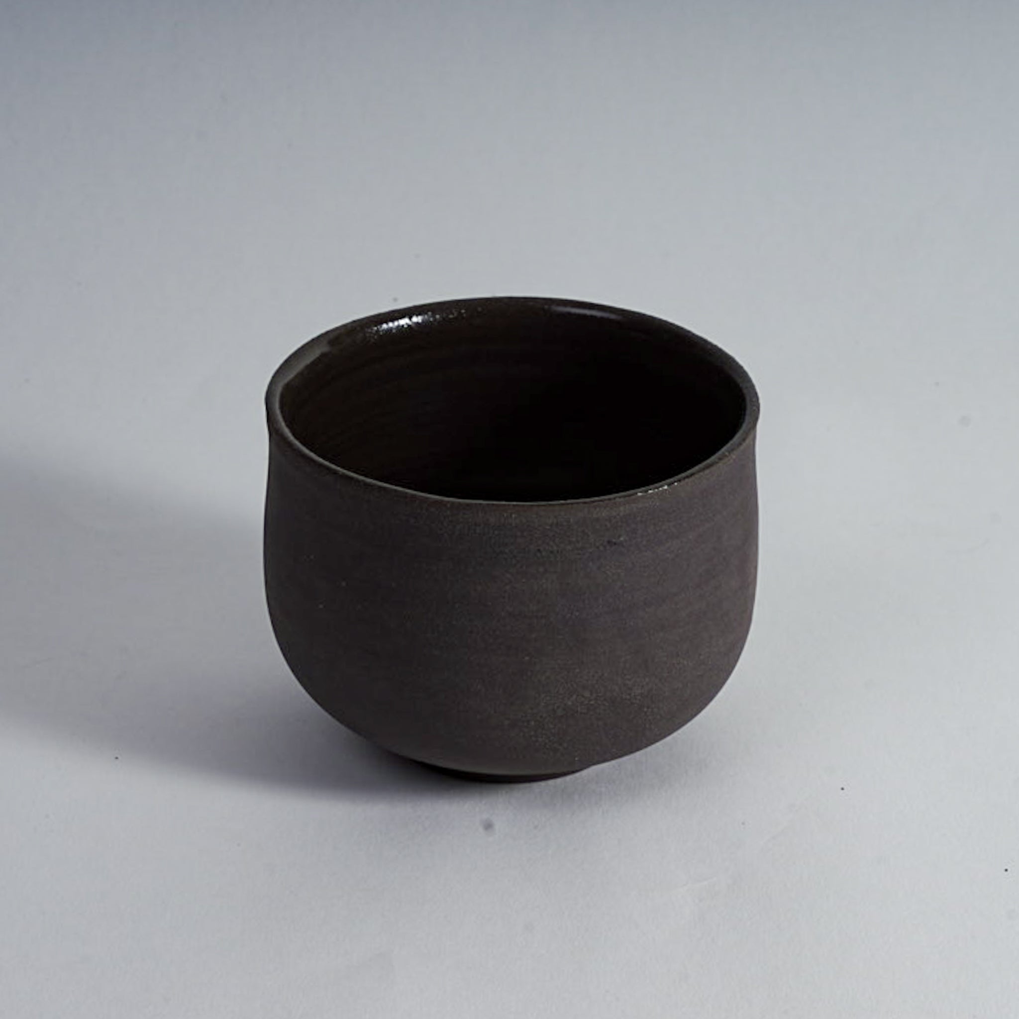 OCHA grau/schwarz | handgemachte Teetasse (Matcha)