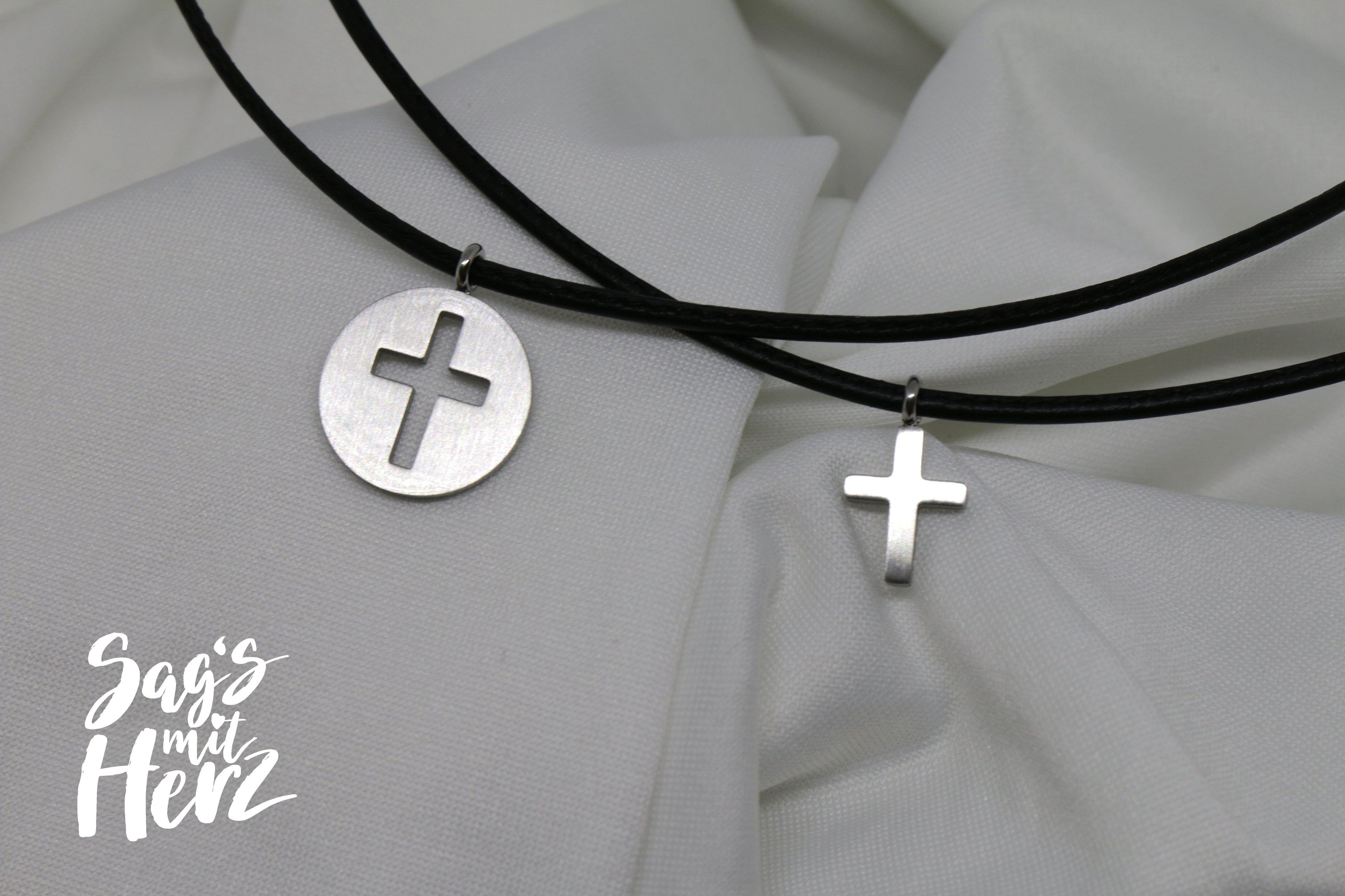 Thankgoods Friendship Jewelry Set Circle/Cross for 2 people who want to share their love in a very special way!